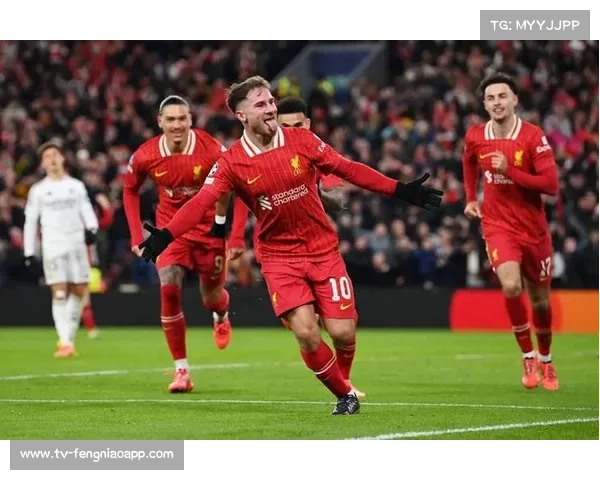 杰拉德力挽狂澜头球破门助利物浦逆转AC米兰缔造欧冠传奇